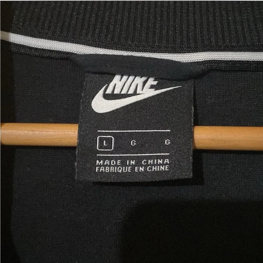 Nike Air Full Zip Track Jacket Black rose Gold Logo Women's Activewear - Picture 2 of 4